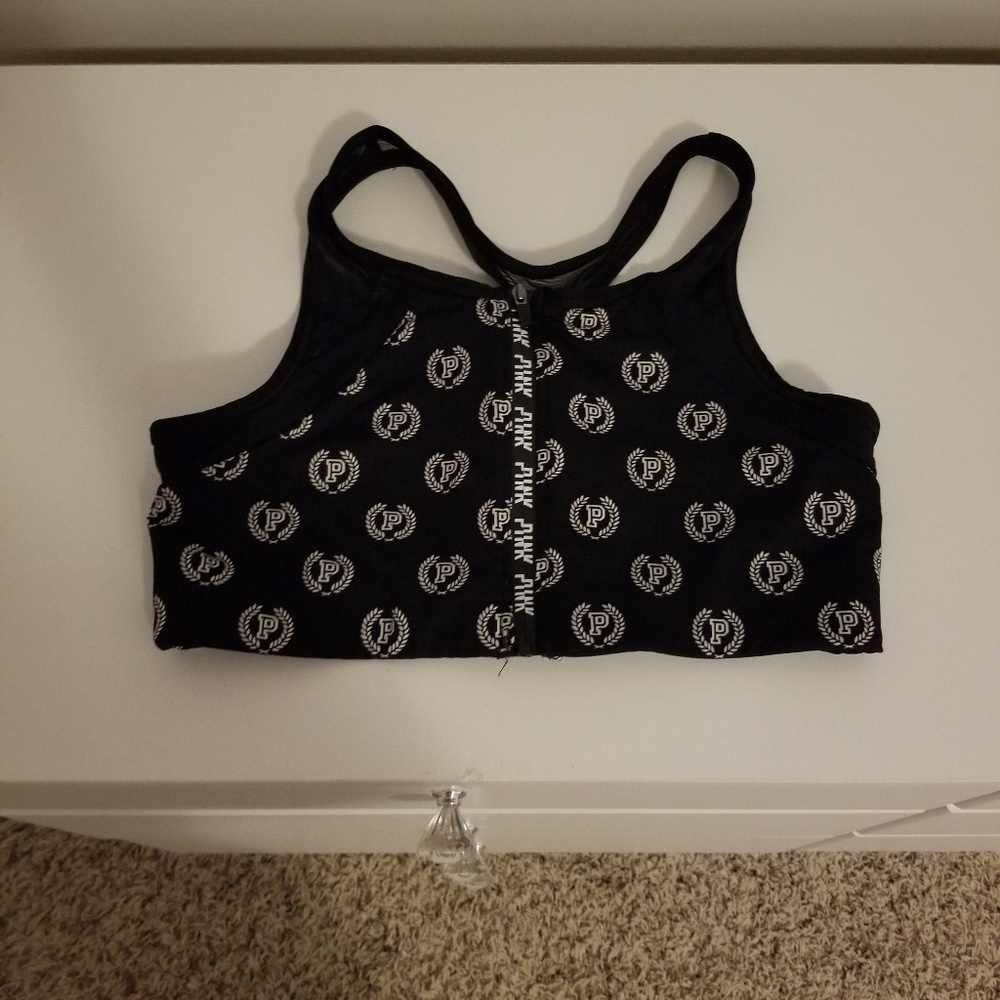 sports bra